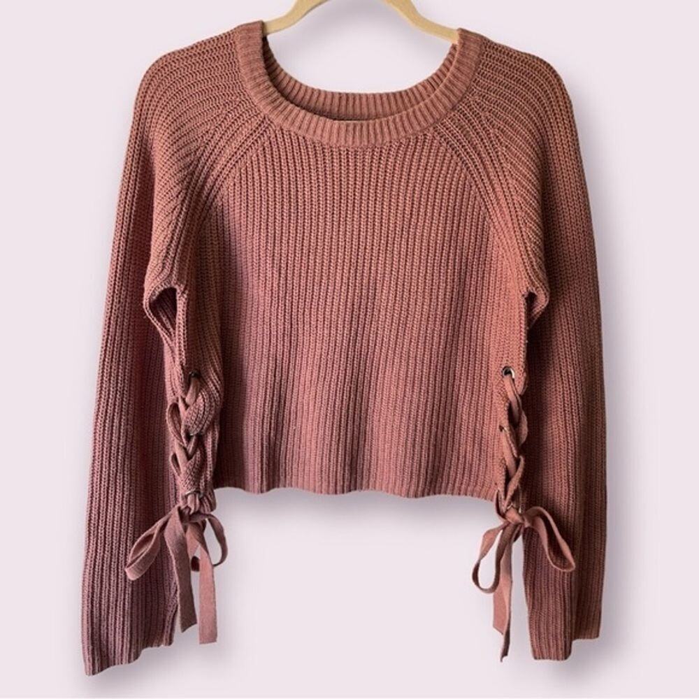 Moon & Madison Dusty Rose Knit Cropped Side Tie Sweater Size S